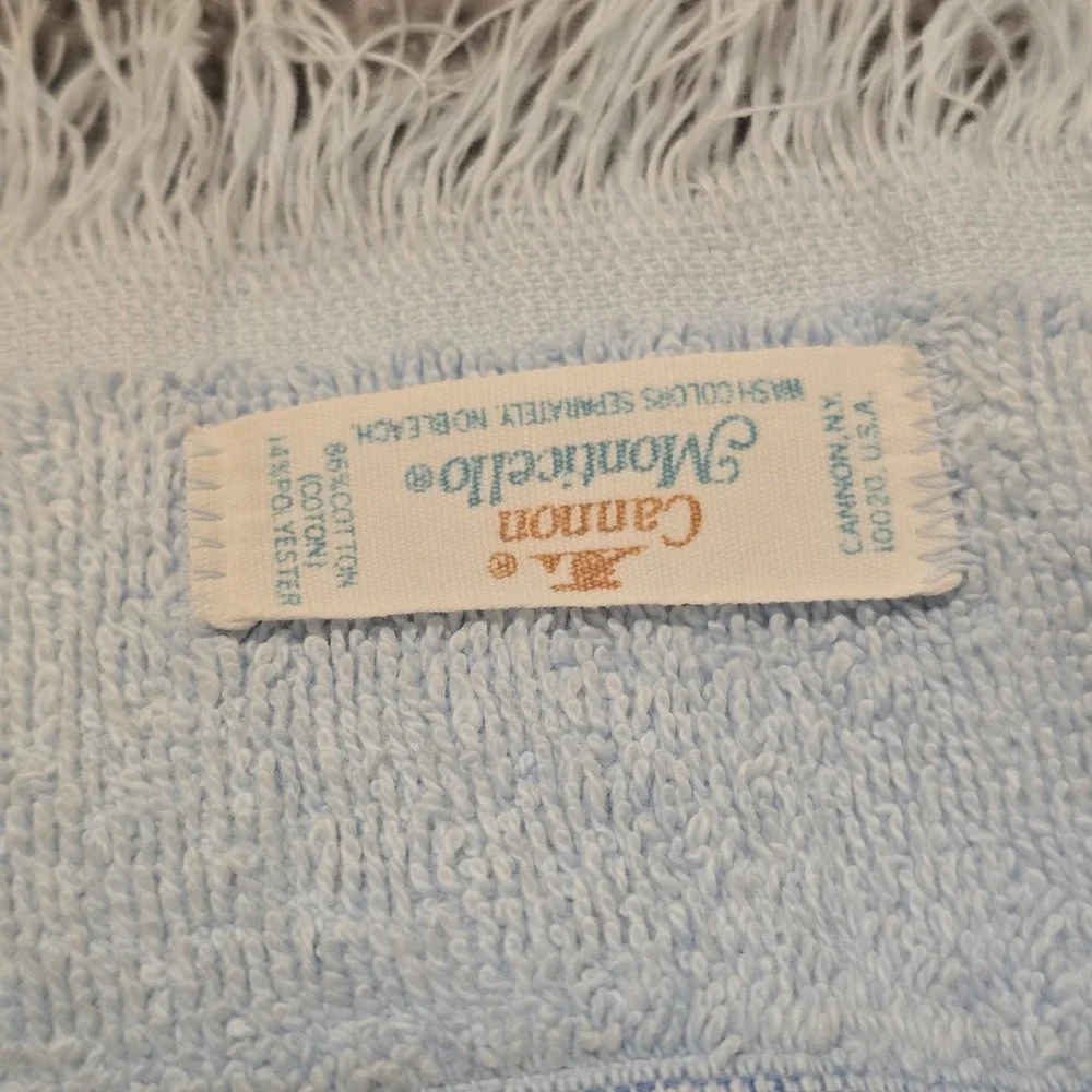 Vintage 70s Cannon Monticello Hand Towel Set Textured‎ Flowers Fringe Light Blue